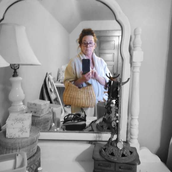 Vintage Rattan Bag with Double Lucite Handles - Picture 4 of 16